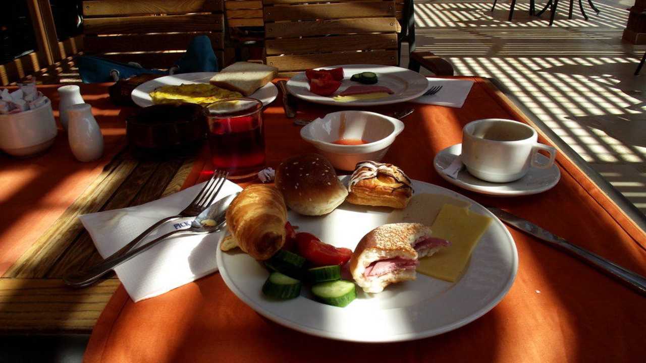 Lecker Essen (Frühstück) Pickalbatros Aqua Park Resort - Hurghada