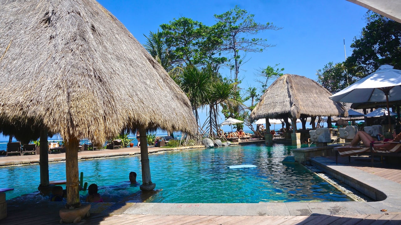 Blick auf den Pool Novotel Bali Benoa Hotel
