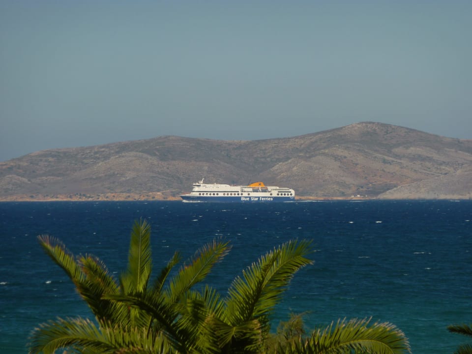 Fähre vorm Hotel Hotel Horizon Beach Resort