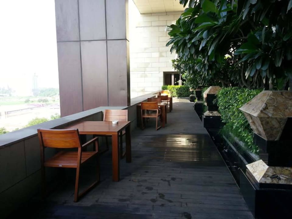 Aussenbereich The Leela Ambience Convention Hotel Delhi