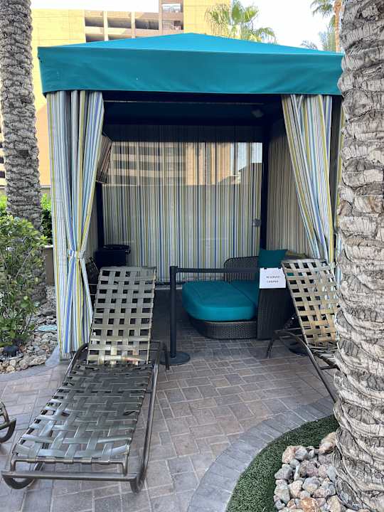 Pool Hilton Grand Vacations Suites on the Las Vegas Strip