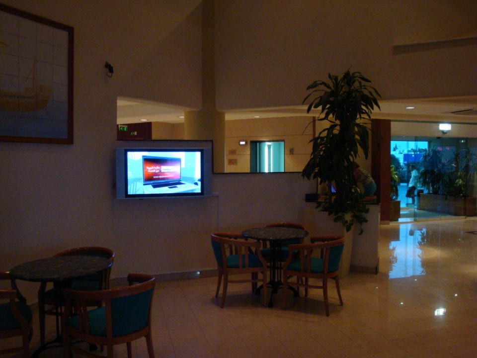 Eingang Tasia Maris Gardens