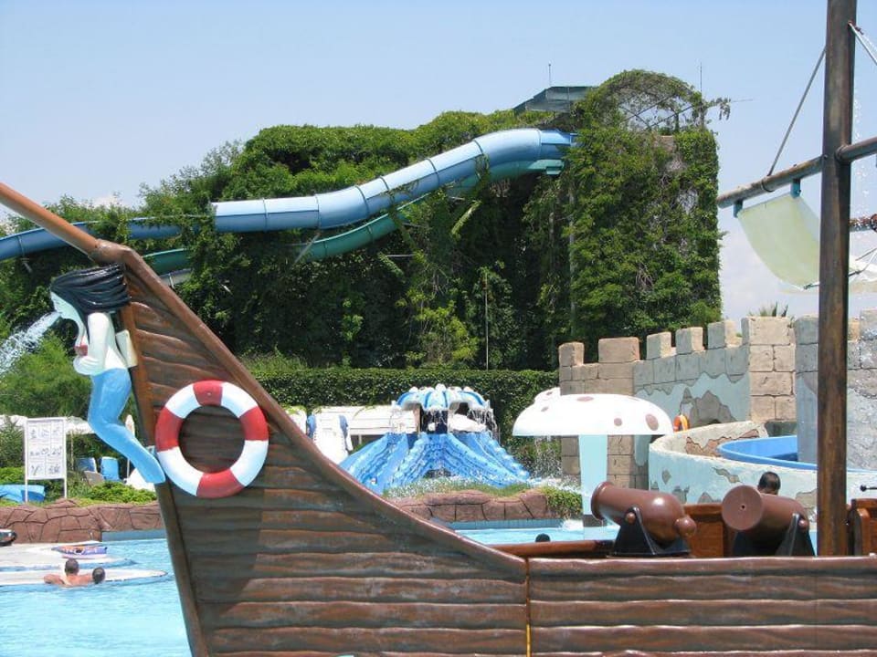 Piratenschiff im Kinderpool Ali Bey Club