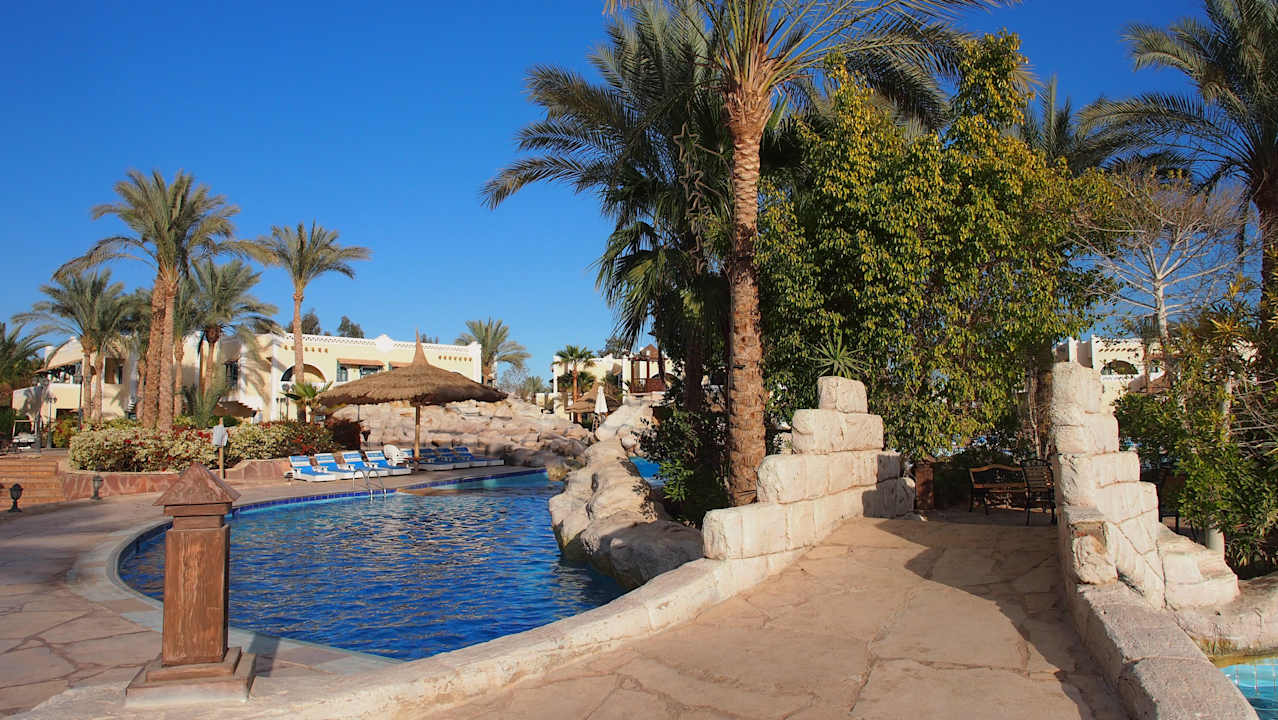 Mostek. Hotel El Faraana Reef Resort