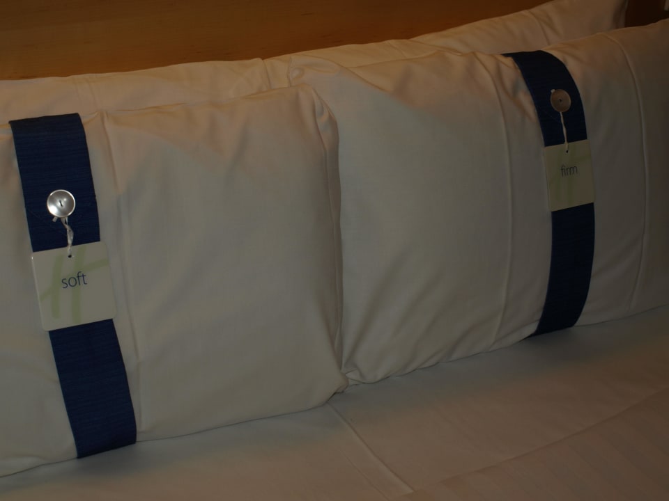 Beschriftete Polster Holiday Inn Express London Croydon