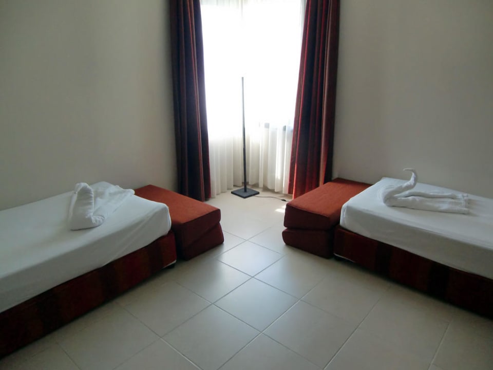 Dekorierte Einzelbetten im Kids-Zimmer TUI BLUE Palm Garden