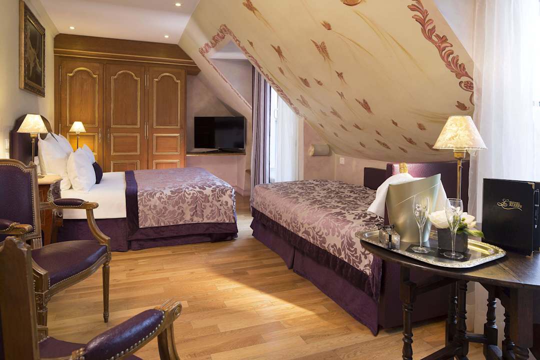 Twin bedded room deluxe free internet Hotel Kleber Champs Elysees Tour Eiffel Paris