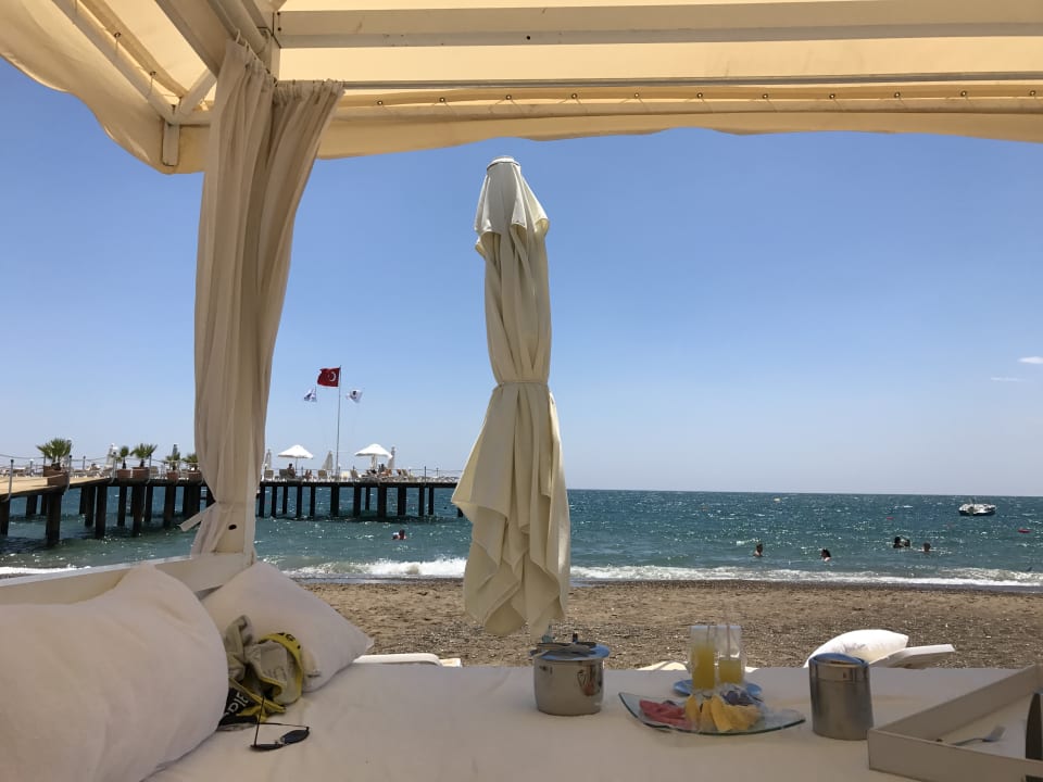 Strand Royal Wings Hotel