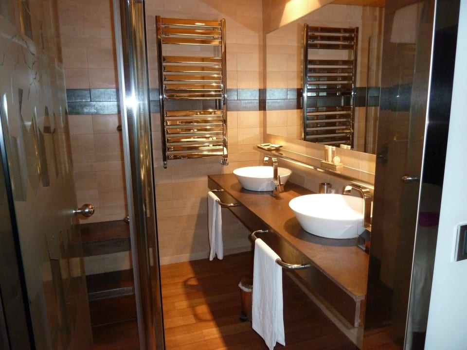 Mini Bad mit Glastür zum Zimmer Hotel Eguren Ugarte