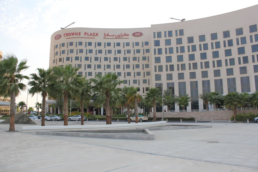 Außenansicht Crowne Plaza Hotel Yas Island