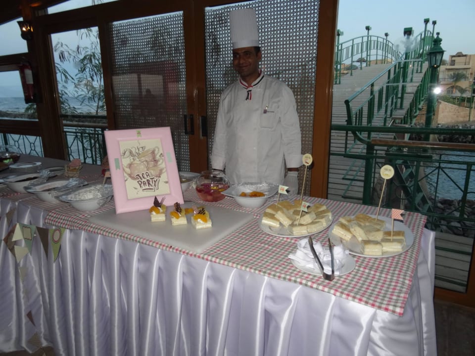 Teestunde in der Bella Vsta Bar Desert Rose