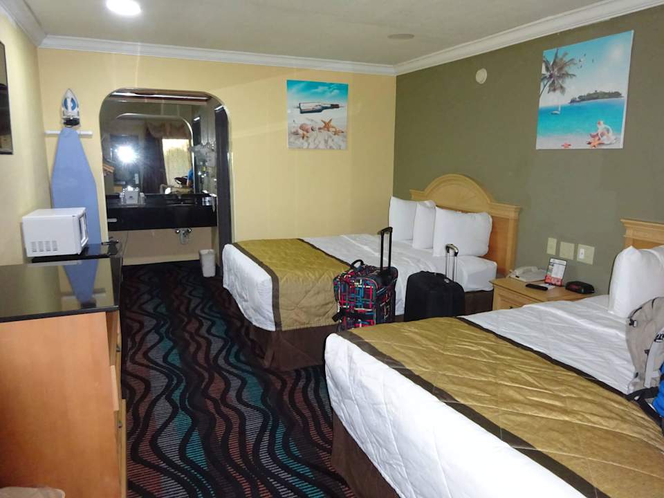 2 Queensize Betten Americas Best Value Inn Fort Myers
