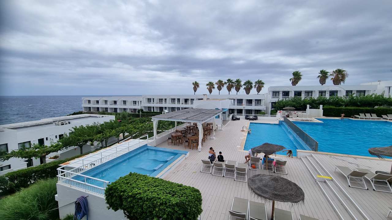 Pool Beach Club Hotel-Apartments