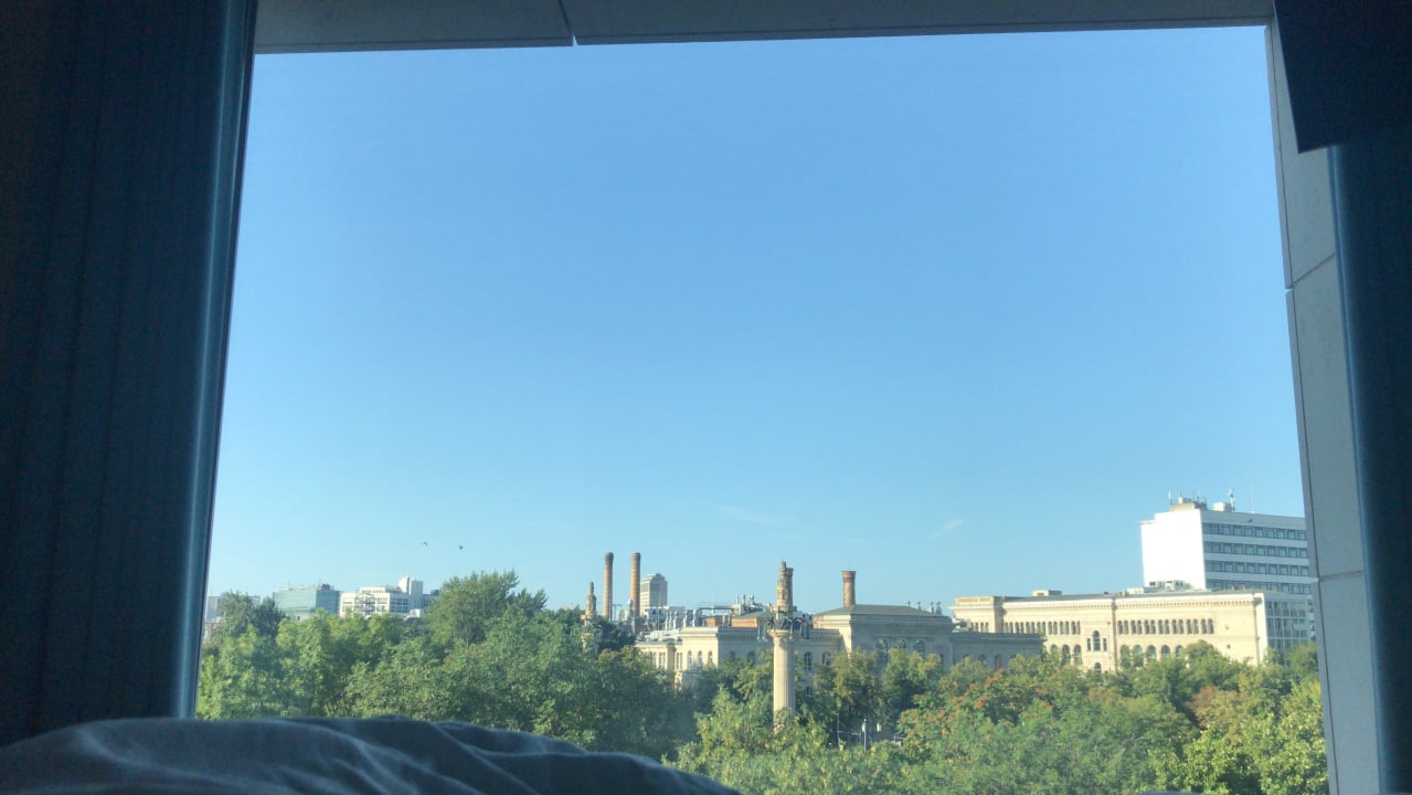 "Ausblick am Morgen " B&B Hotel Berlin-Tiergarten (Berlin