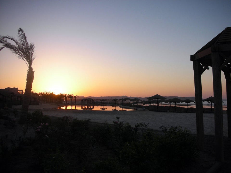 Sonnenuntergang Radisson Blu Resort, El Quseir