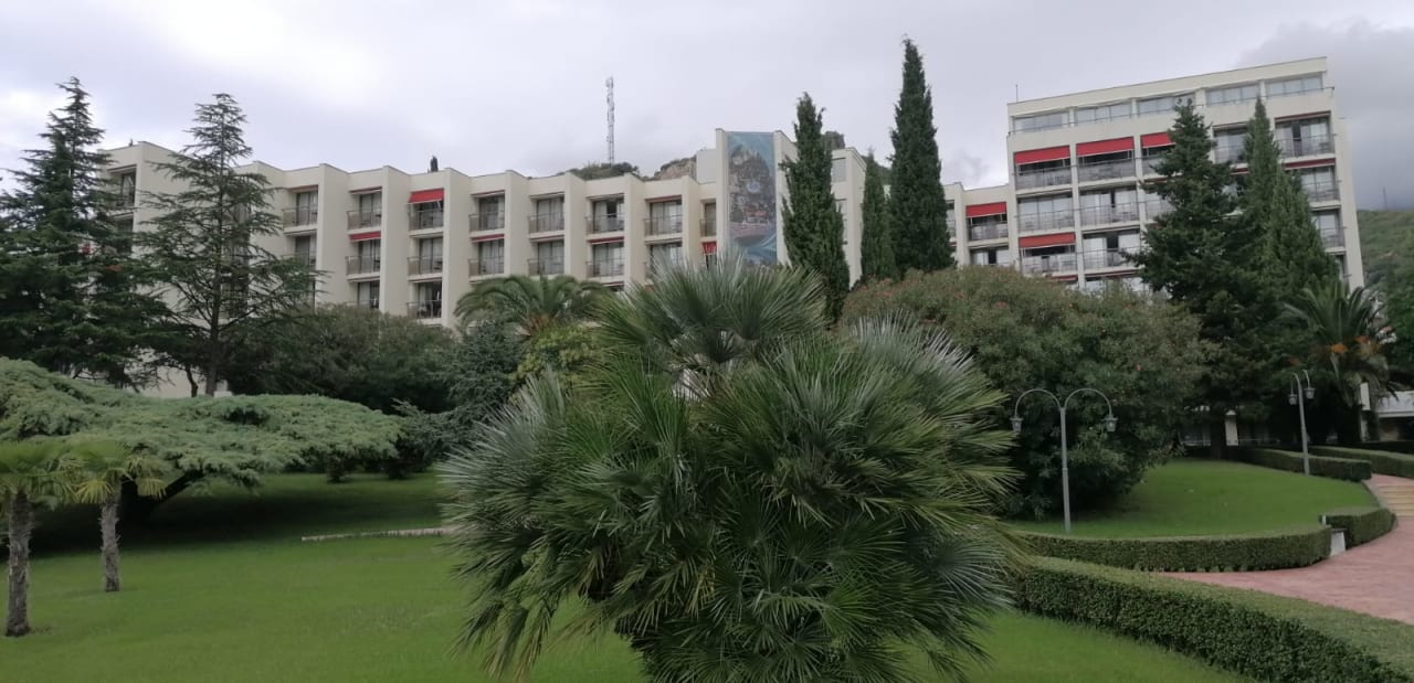 Gartenanlage Iberostar Waves Bellevue