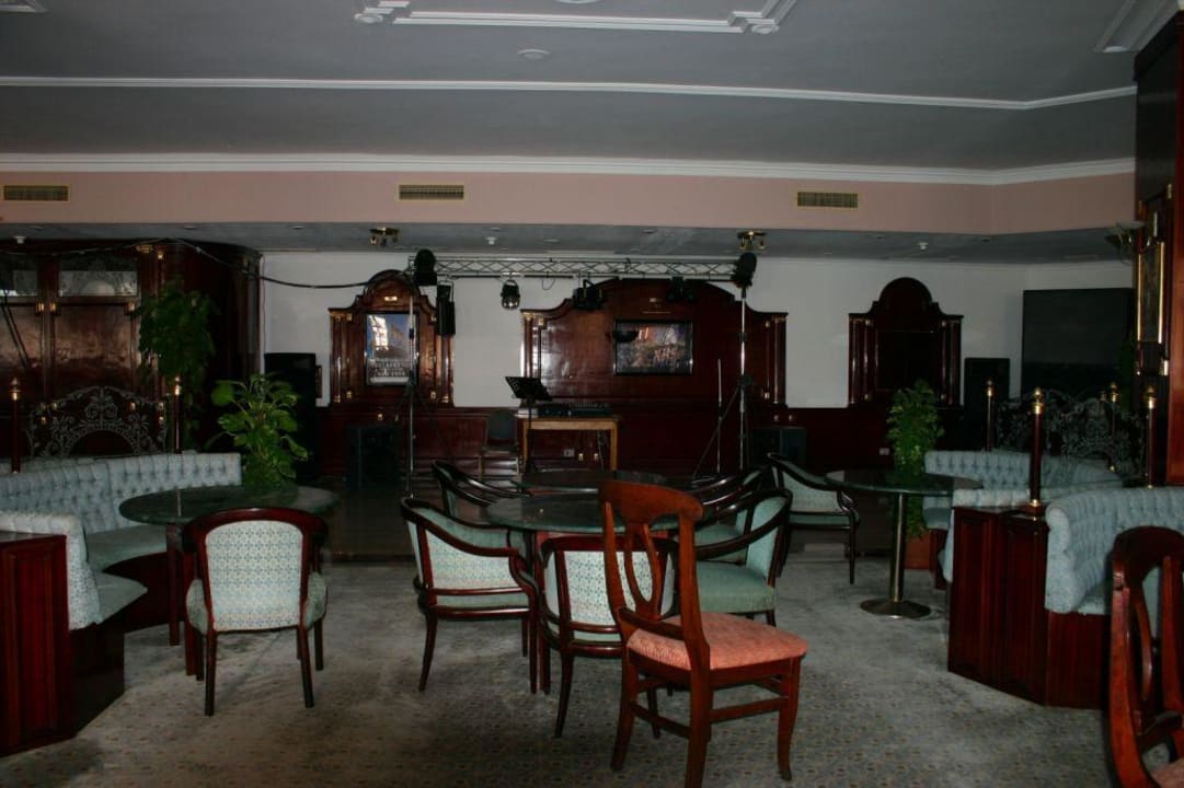 Bar Beach Albatros Resort