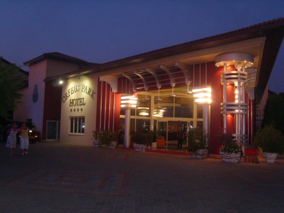 Ein Schöner Eingang Hotel Orfeus Park