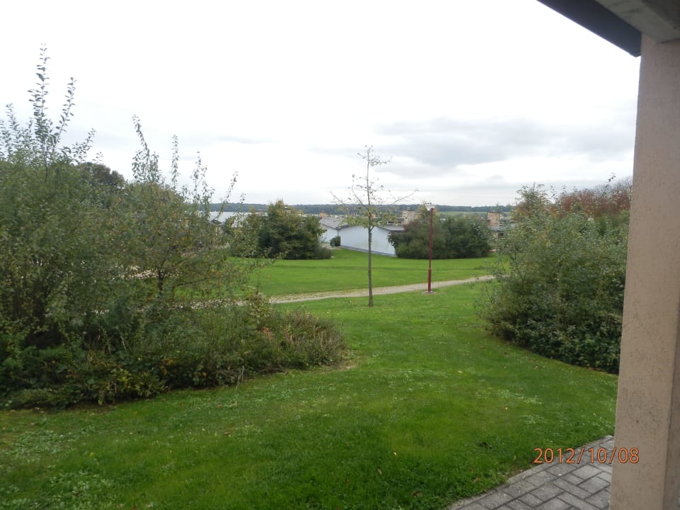 Blick von der Terrasse Ferienpark Landal Village l'Eau d'Heure