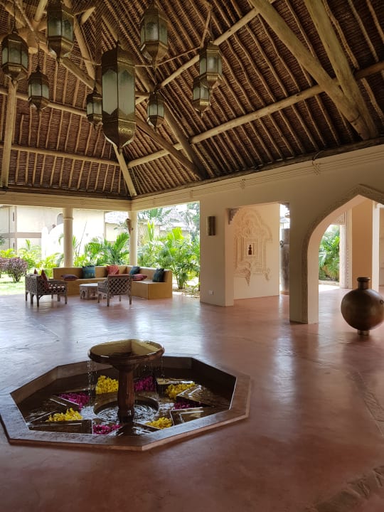 Sehr schöne Lobby da gibts das beste Internet! Neptune Paradise Beach Resort & Spa