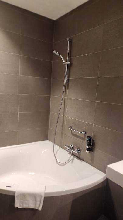 Zimmer Leonardo Hotel Antwerp The Plaza