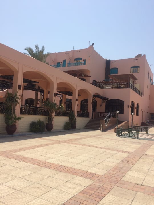 Außenansicht Hotel Le Pacha Beach Resort