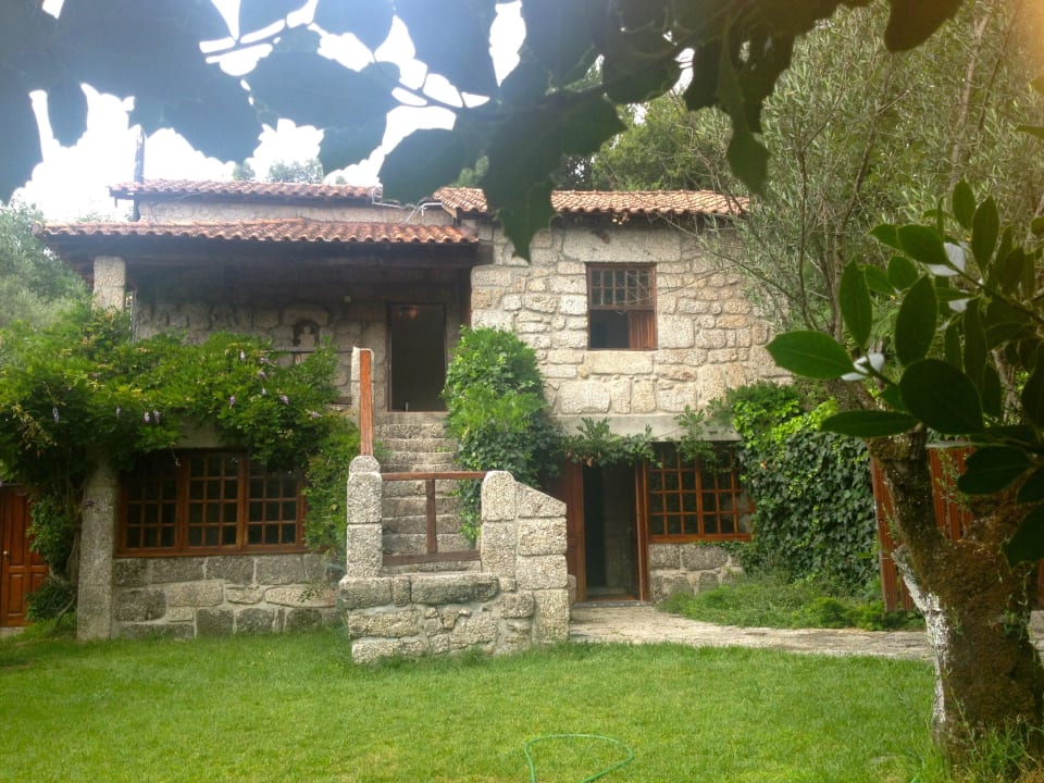 Front Holiday Home Quinta das Glicinias