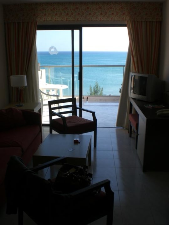 Wohnzimmer der Suite SBH Hotel Taro Beach