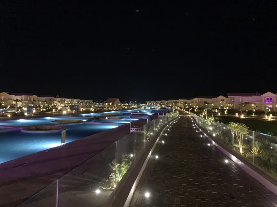 Außenansicht Pickalbatros Sea World Resort - Marsa Alam