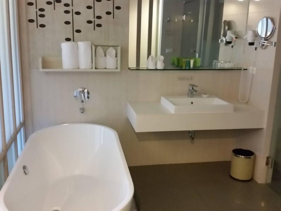 Bad The Sands Khao Lak by Katathani