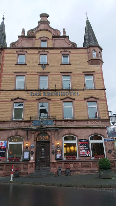 Außenansicht EIFELkrimihotel