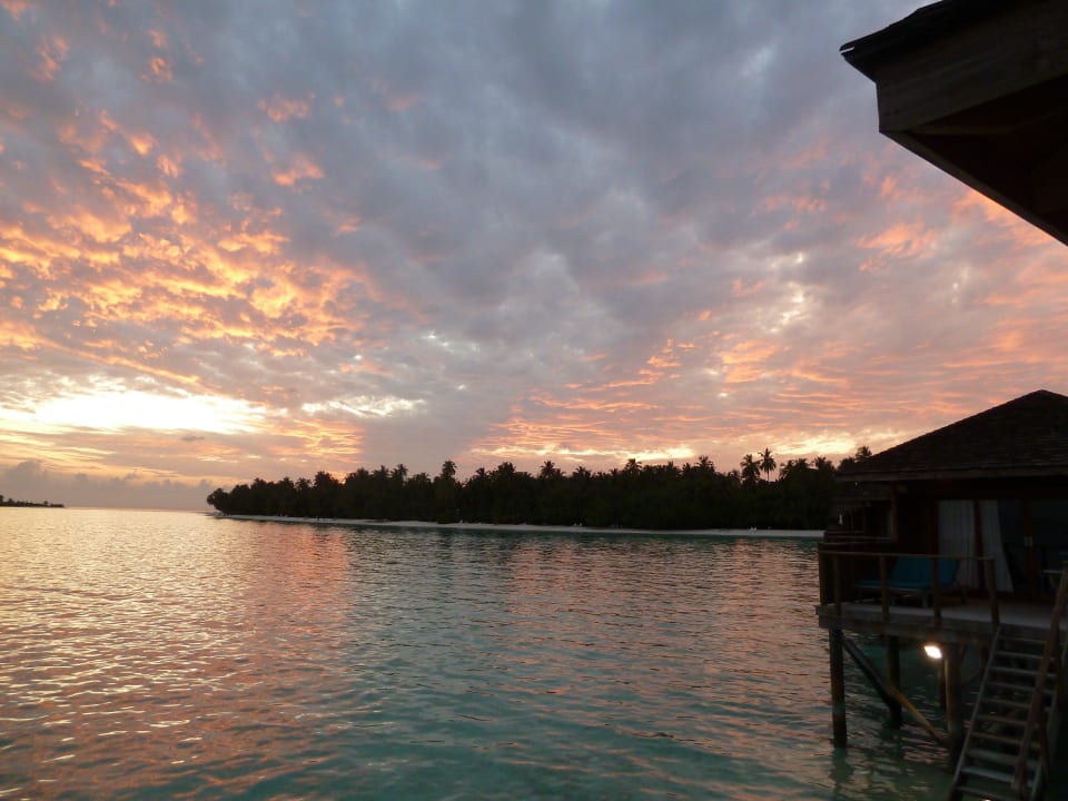 Sonnenuntergang Meeru Maldives Resort Island