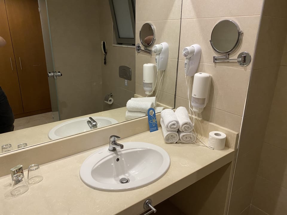Zimmer Asterias Beach Resort