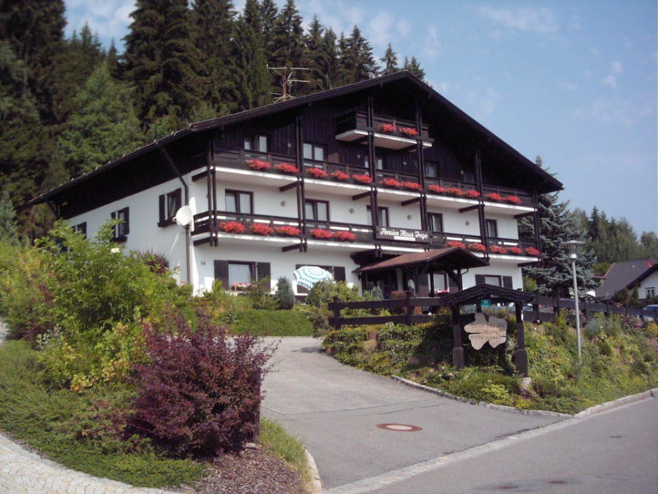 Sommeransicht Pension Haus Inge