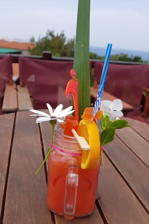 Lecker Cocktail Hotel Kalithea Horizon Royal