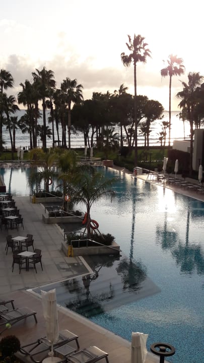 Ausblick Acanthus Cennet Barut Collection