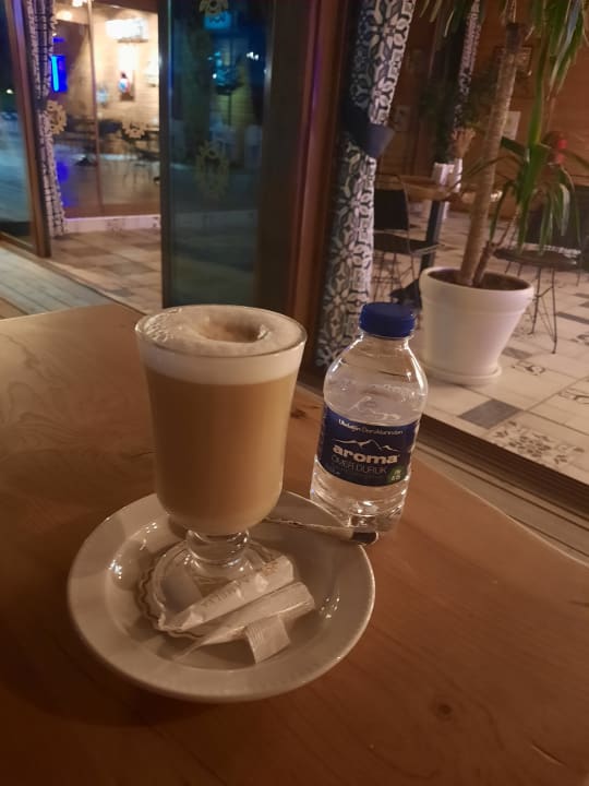 Gastro Kamelya Aishen Club