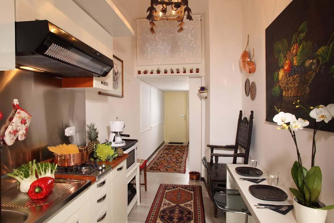 Kitchenette Roma Central Guest House