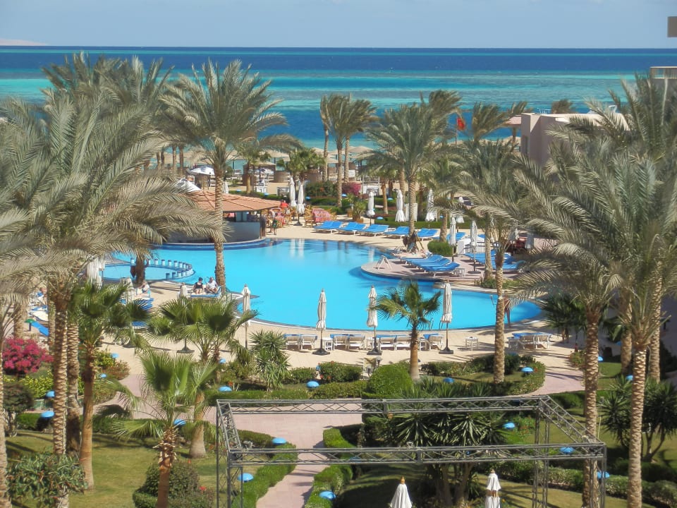 View from hotelroom Sea Star Beau Rivage