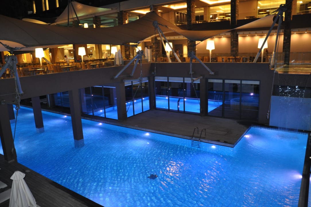 Pool ab 18 / Hallenbad / Außenrestaurant Atlantica Mikri Poli Crete