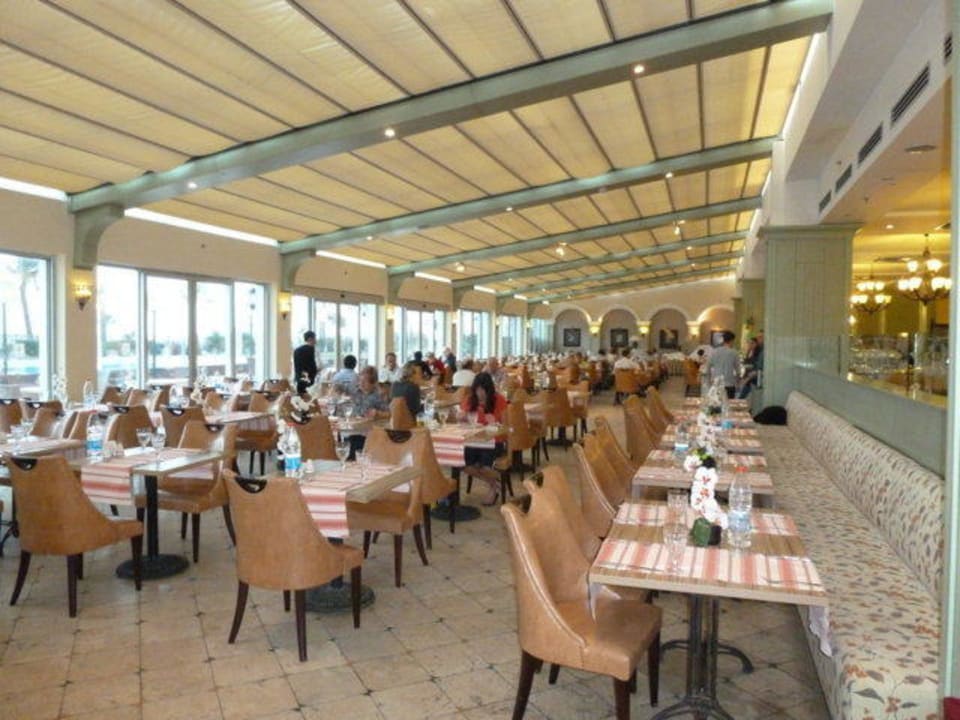 Restaurant Merit Park Hotel