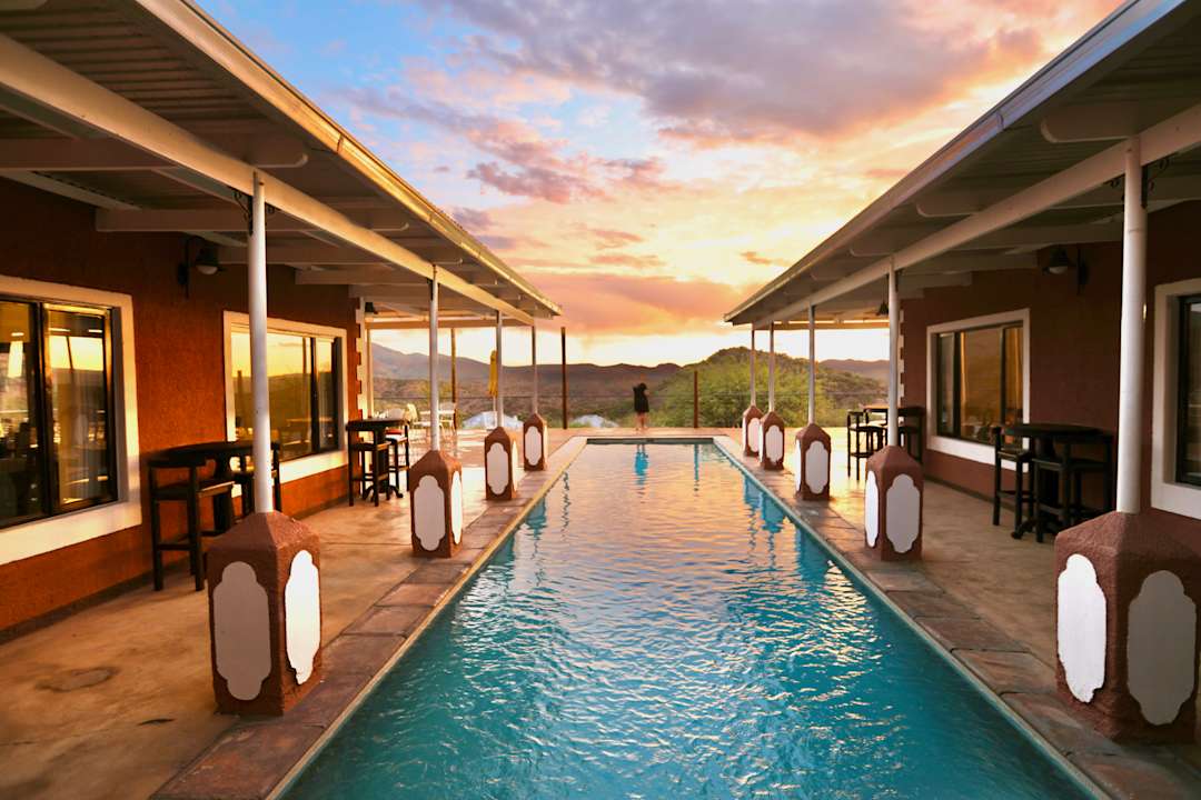 Pool River Crossing Lodge