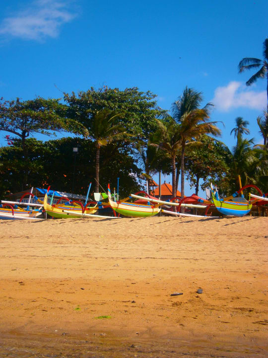 Bootsverleih am Strand Segara Village Hotel