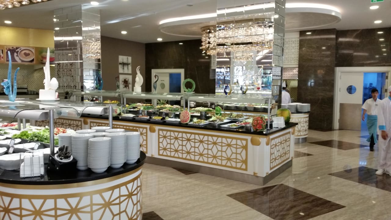 Saal Dream World Aqua Hotel