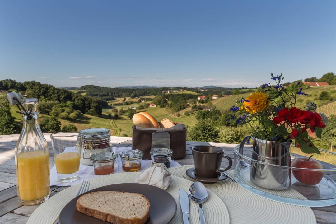 Frühstück in einem Chalet in Österreich Weingarten-Resort Unterlamm Loipersdorf