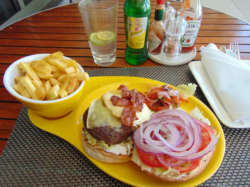 Gastro Crowne Plaza Nairobi Airport