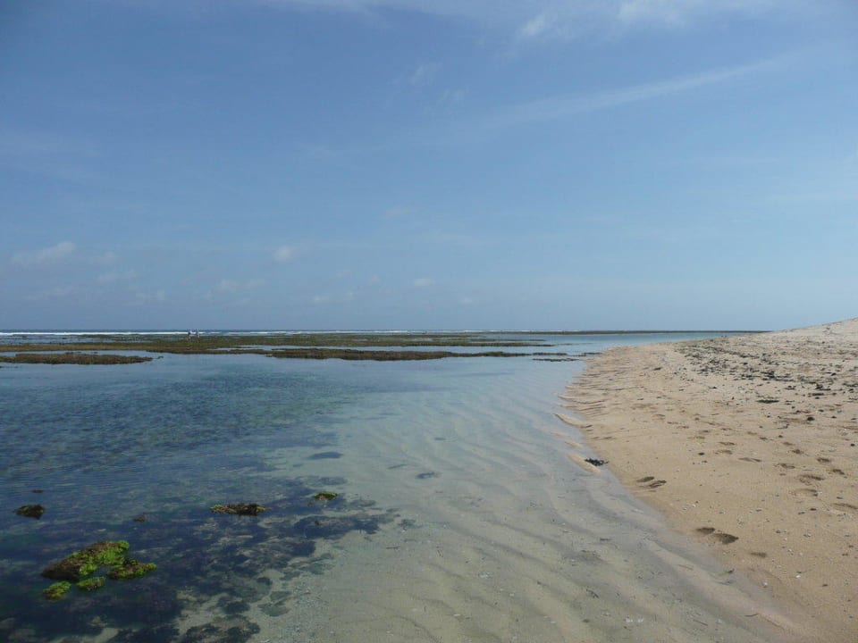 Ebbe am Hotelstrand Hilton Bali Resort