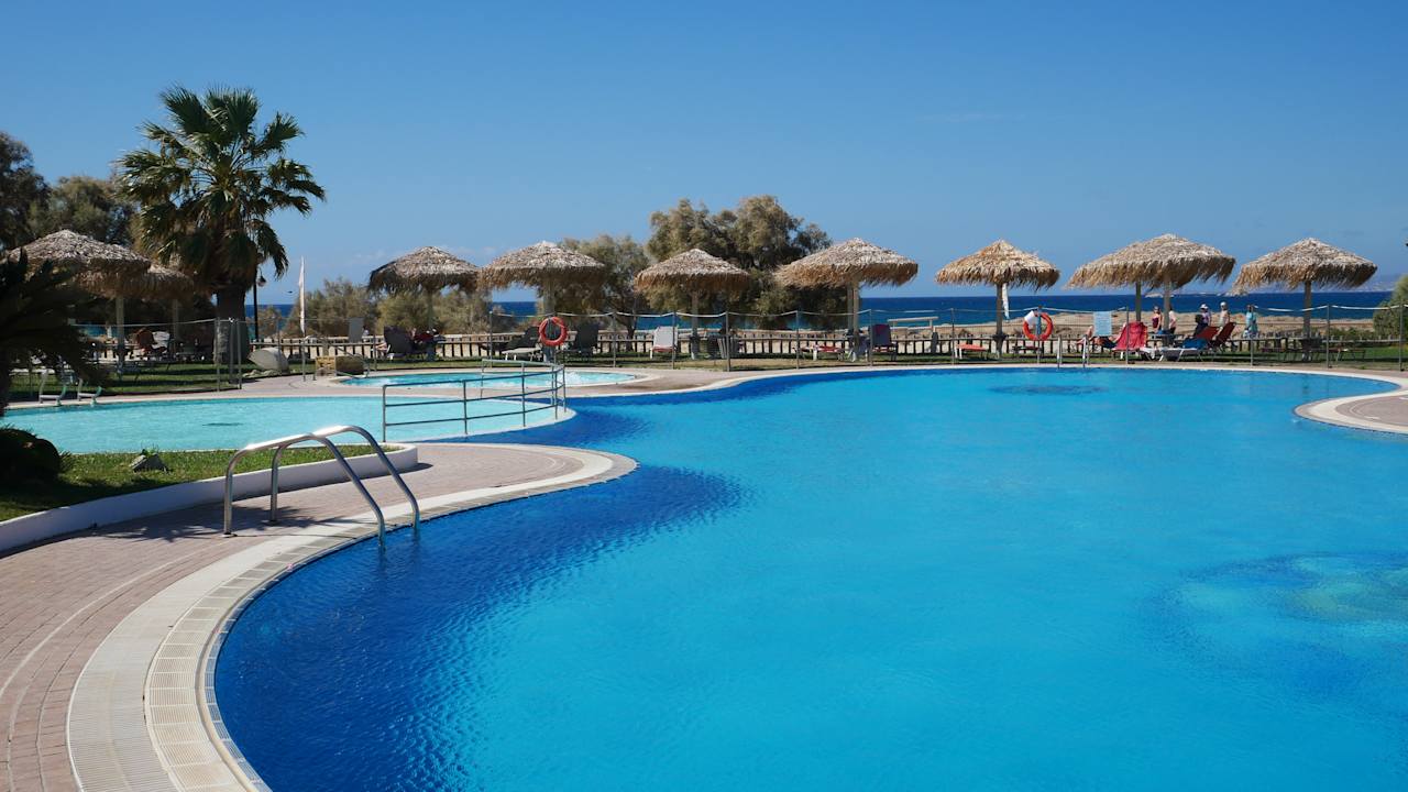 Pool Plaza Beach Hotel