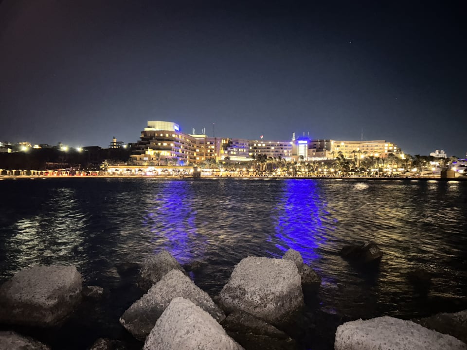 Außenansicht Hilton Hurghada Plaza