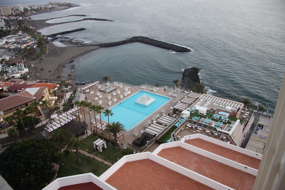 Pool Iberostar Waves Bouganville Playa